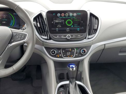 Used 2017 Chevrolet Volt LT w/ Comfort Package image 25