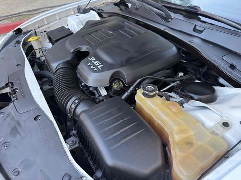 Used 2018 Dodge Charger SXT w/ Blacktop Package image 44