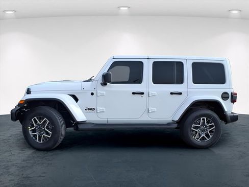 New 2026 Jeep Wrangler Unlimited Sahara AWD/4WD image 5