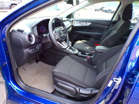 Used 2023 Kia Forte LXS w/ LXS Technology Package FWD image 15