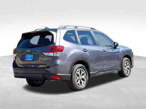 Used 2024 Subaru Forester Premium AWD/4WD image 6
