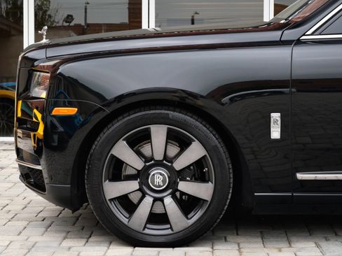 Certified 2023 Rolls-Royce Cullinan AWD/4WD image 12