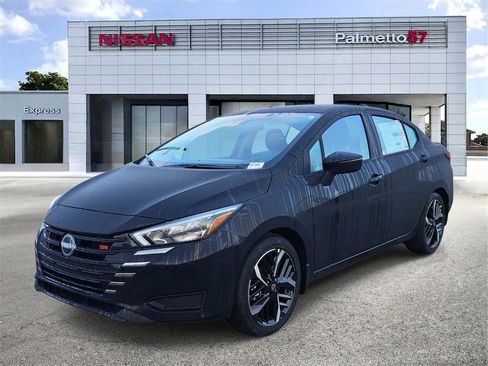 New 2025 Nissan Versa SR w/ Trunk Package image 3