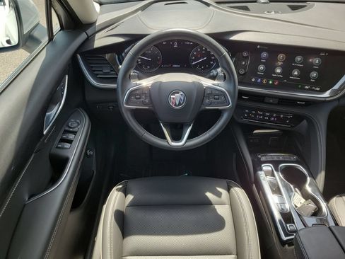 Used 2023 Buick Envision Essence FWD image 12