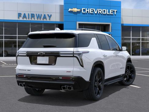 New 2026 Chevrolet Traverse RS w/ LPO, Floor Liner Package AWD/4WD image 4