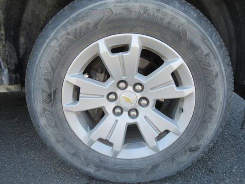 Used 2019 Chevrolet Colorado LT w/ LT Convenience Package image 5