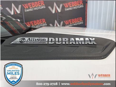 Used 2024 Chevrolet Silverado 3500 High Country w/ High Country Premium Package AWD/4WD image 5
