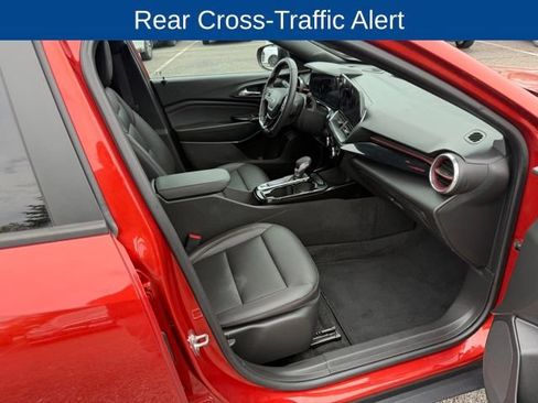 Used 2024 Chevrolet Trax RS w/ Driver Confidence Package FWD image 13
