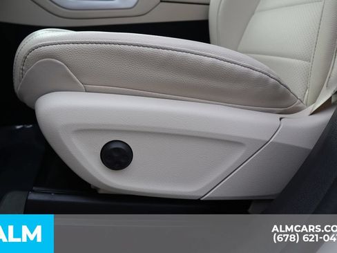 Used 2025 Mercedes-Benz GLS 450 4MATIC image 15