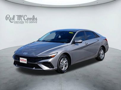 New 2026 Hyundai Elantra SE