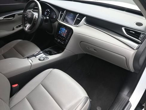 Used 2023 INFINITI QX50 Luxe FWD image 39