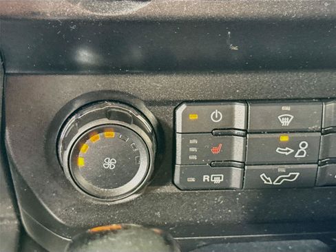 Used 2019 Ford F150 XLT w/ Equipment Group 302A Luxury AWD/4WD image 14