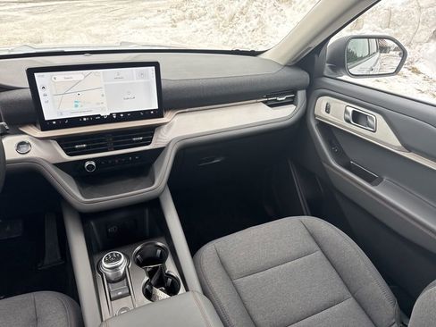 Used 2026 Ford Explorer Active image 14