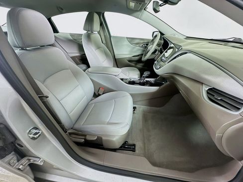 Used 2022 Chevrolet Malibu LS w/ Driver Confidence Package FWD image 8