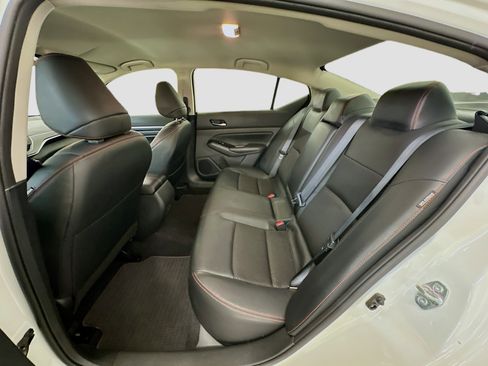 Used 2024 Nissan Altima 2.5 SR AWD/4WD image 28