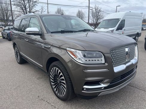 Used 2021 Lincoln Navigator Black Label image 4