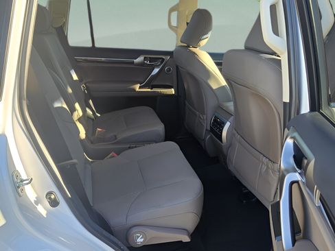 Certified 2023 Lexus GX 460 Premium AWD/4WD image 14