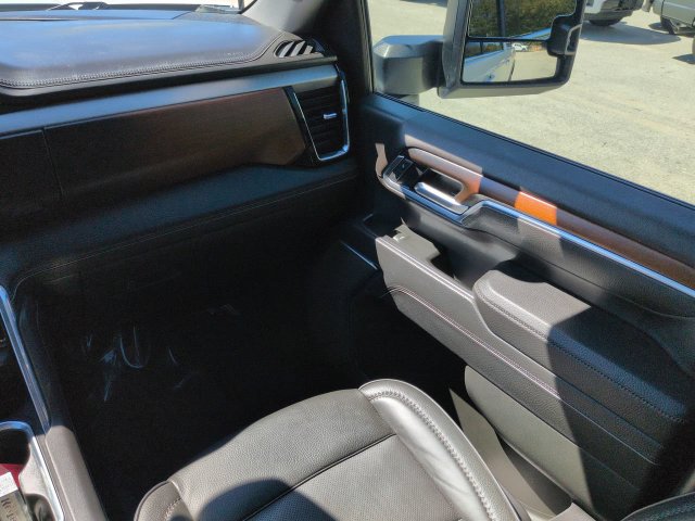 Used 2025 GMC Sierra 2500 Denali w/ Denali Reserve Package AWD/4WD image 21