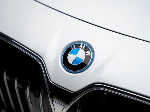 Used 2024 BMW i7 M70 AWD/4WD image 13