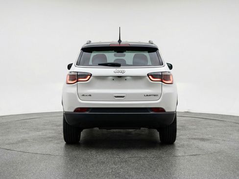 Used 2025 Jeep Compass Trailhawk image 7