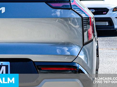 Used 2024 Kia EV9 Land image 15