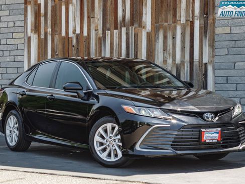 Used 2023 Toyota Camry LE AWD/4WD image 9