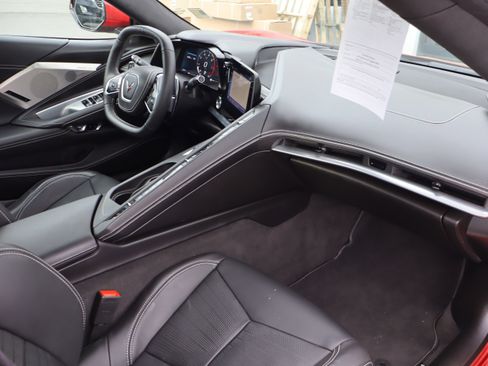 Used 2024 Chevrolet Corvette Stingray Premium Conv w/ Chrome Exterior Badge Package image 30