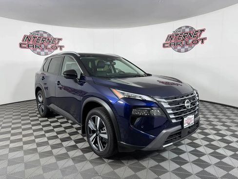 Used 2024 Nissan Rogue SL w/ SL Premium Package FWD image 9