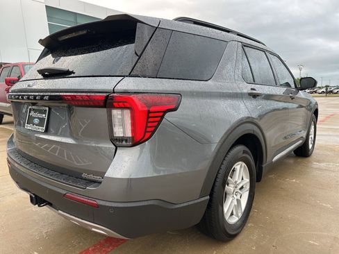 New 2025 Ford Explorer Active w/ Active Comfort Package image 29