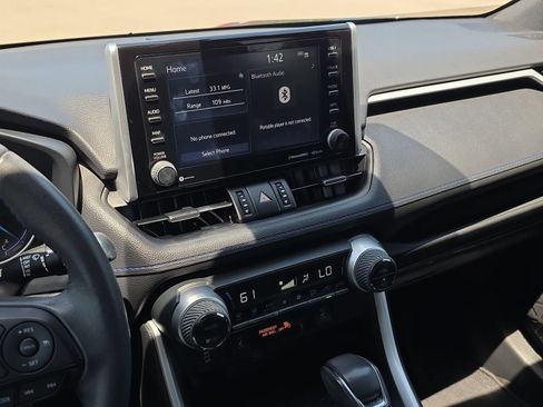 Used 2021 Toyota RAV4 XSE AWD/4WD image 17