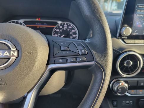 Used 2025 Nissan Sentra SV image 19