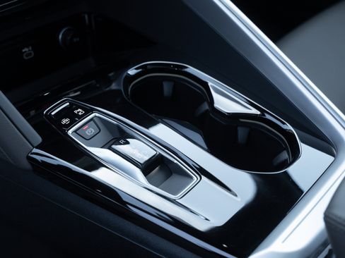 New 2025 Audi Q5 Premium Plus image 16