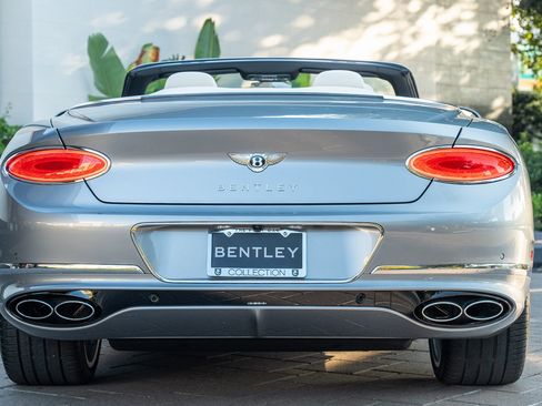 Used 2024 Bentley Continental GT V8 image 38