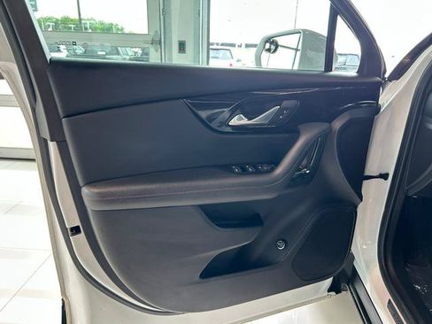 Used 2019 Chevrolet Blazer RS w/ Sun and Wheels Package AWD/4WD image 13