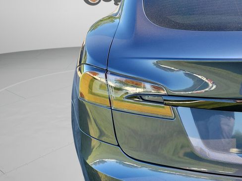 Used 2022 Tesla Model S AWD/4WD image 25