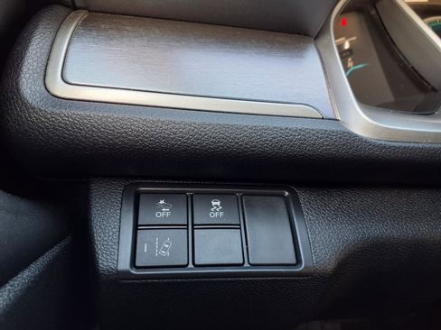 Used 2017 Honda Civic Touring image 16