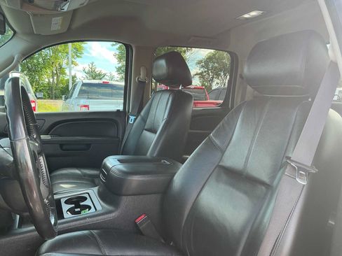 Used 2014 Chevrolet Silverado 2500 LTZ w/ LTZ Plus Package AWD/4WD image 21