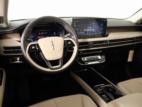 New 2026 Lincoln Corsair Reserve w/ Jet Appearance Package FWD image 2