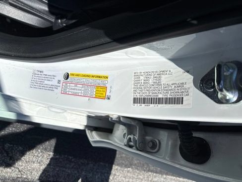 Used 2024 Honda Civic Sport image 14