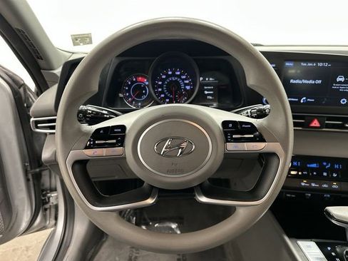Used 2021 Hyundai Elantra SEL image 7
