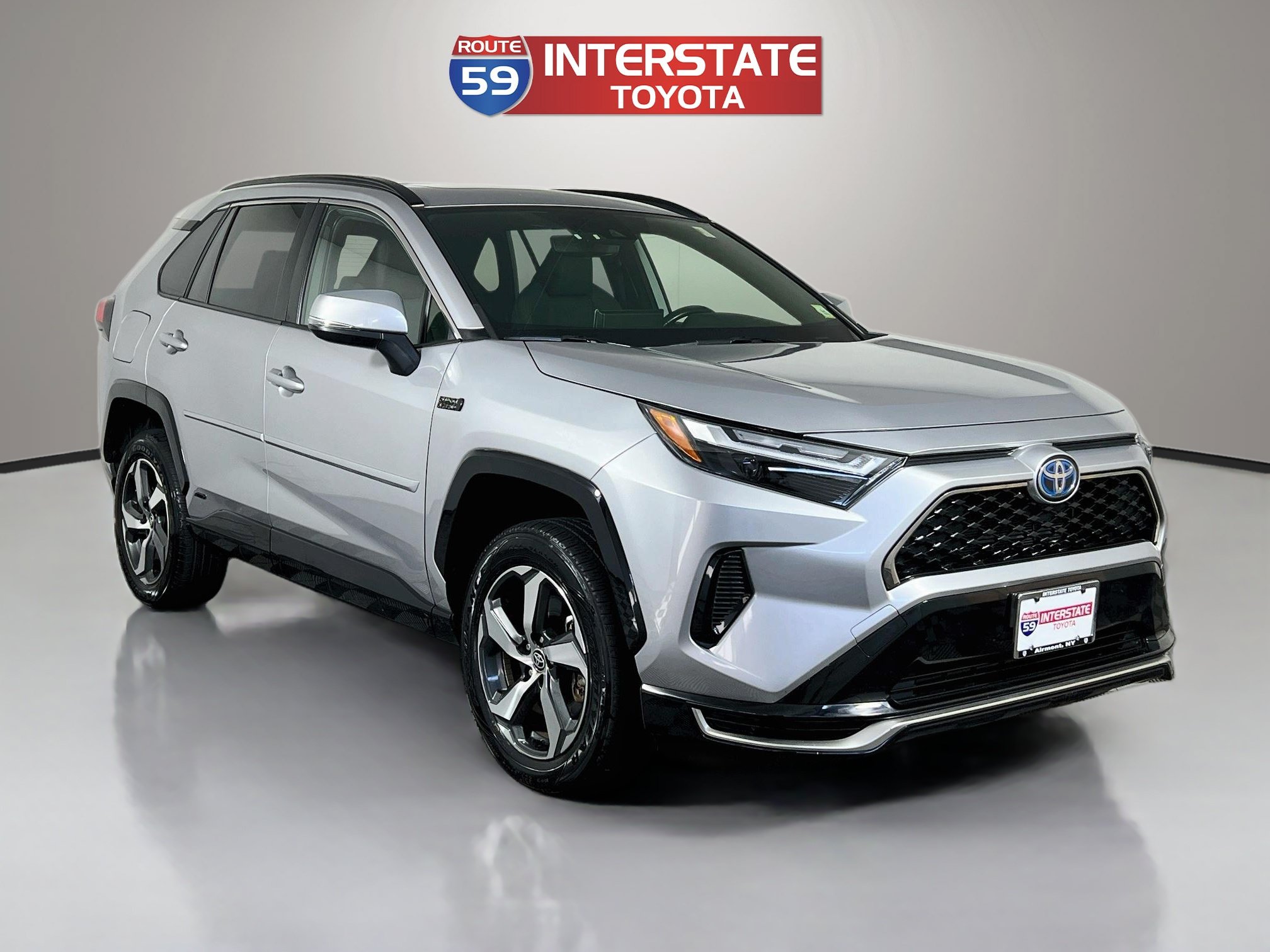 Used 2024 Toyota RAV4 SE w/ Weather & Moonroof Package AWD/4WD image 1