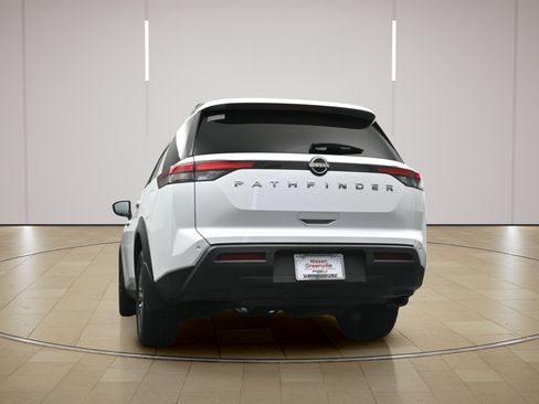 Certified 2025 Nissan Pathfinder SV FWD image 27