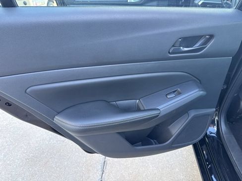 Used 2025 Nissan Altima 2.5 SV FWD image 9
