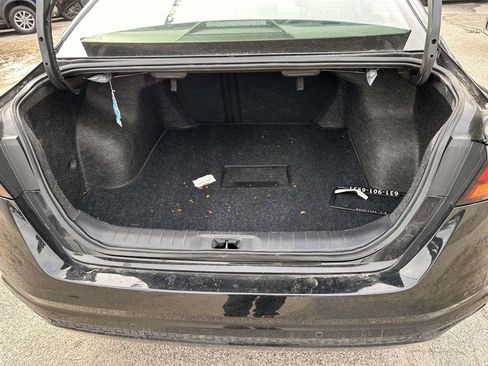 Used 2024 Nissan Altima 2.5 SV FWD image 7