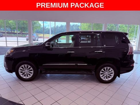 Used 2017 Lexus GX 460 AWD/4WD image 4