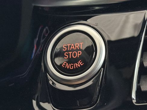 Used 2023 BMW 540i w/ Convenience Package image 22