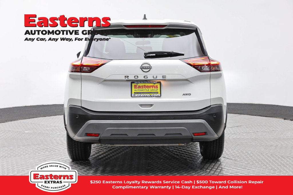 Used 2023 Nissan Rogue S AWD/4WD image 7