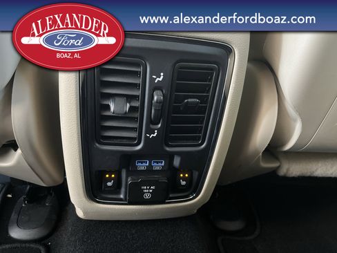 Used 2019 Jeep Grand Cherokee Limited w/ Luxury Group II image 25