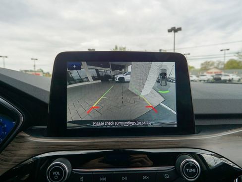 Used 2020 Ford Escape Titanium AWD/4WD image 27