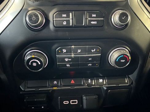 Used 2019 Chevrolet Silverado 1500 LT image 32